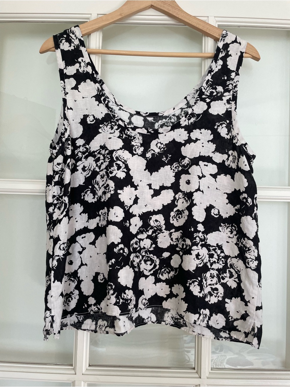 Everlane 100% linen scoop tank black / bone floral print sleeveless blouse sz 6 - Picture 5 of 8